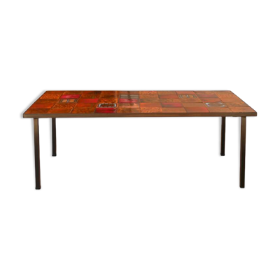 Table basse en céramique de Vallauris ocre et orange et fer noir, attribuée à la marque Roche-Bobois, 1970