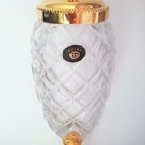 Jug fountain in crystal and gold metal