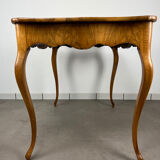 Table Louis XV noyer blond, début 19ème