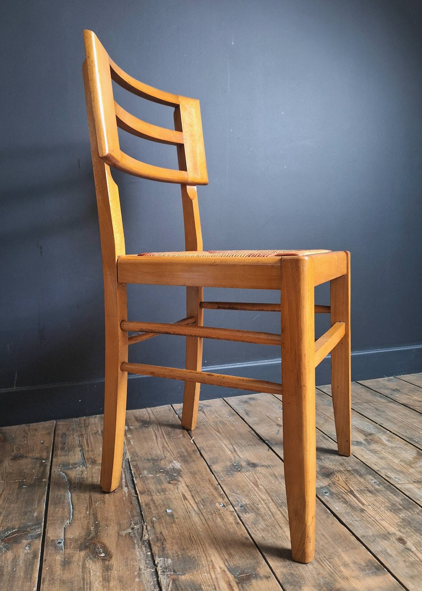Paire de chaises design Pierre Cruège, meubles sièges anciens