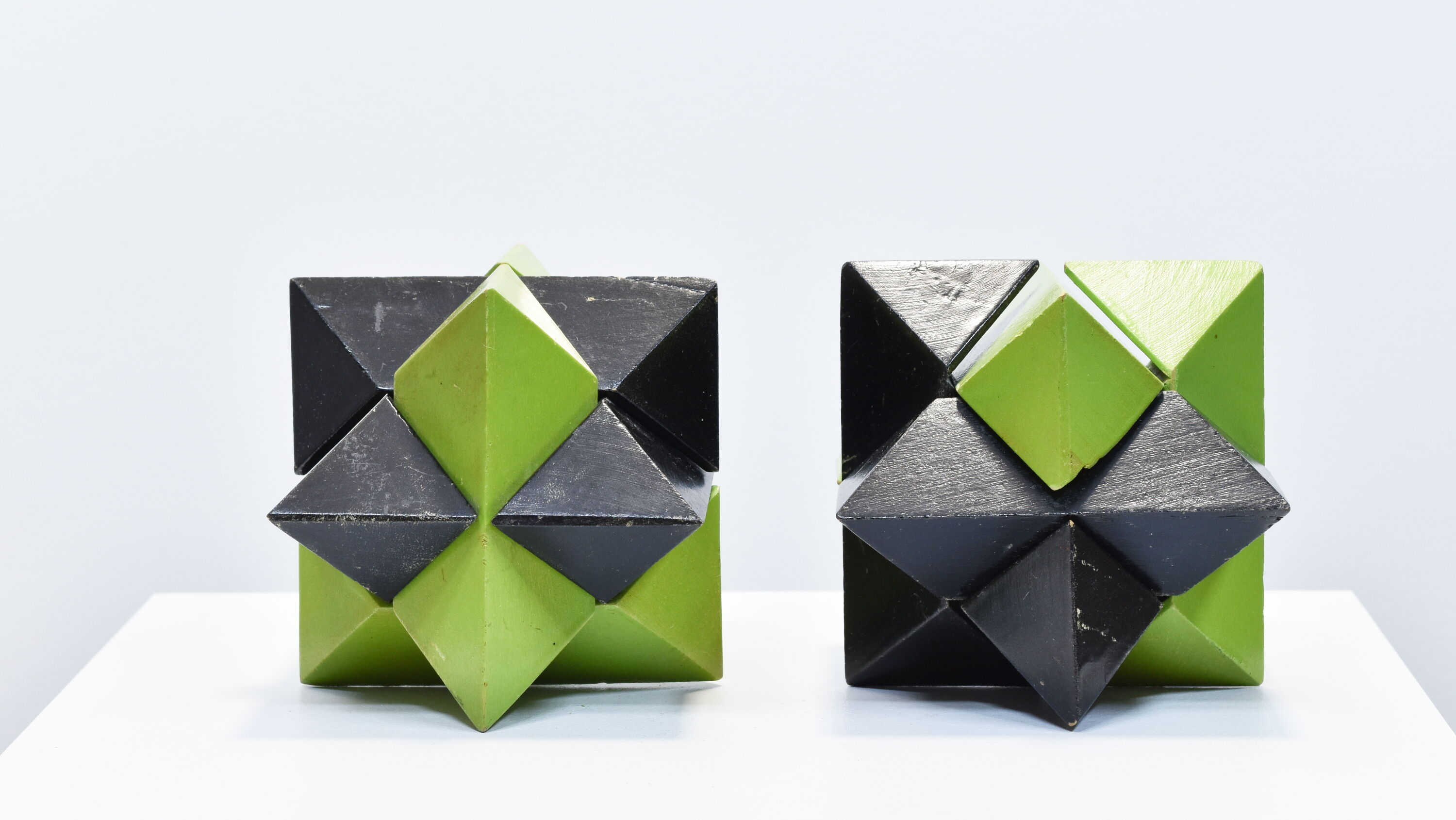 Pair of vintage puzzle stars of Galileo 1970