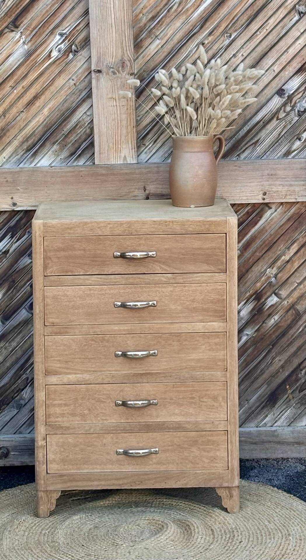 Vintage 5-drawer chest of drawers from the 1940s in raw oak.