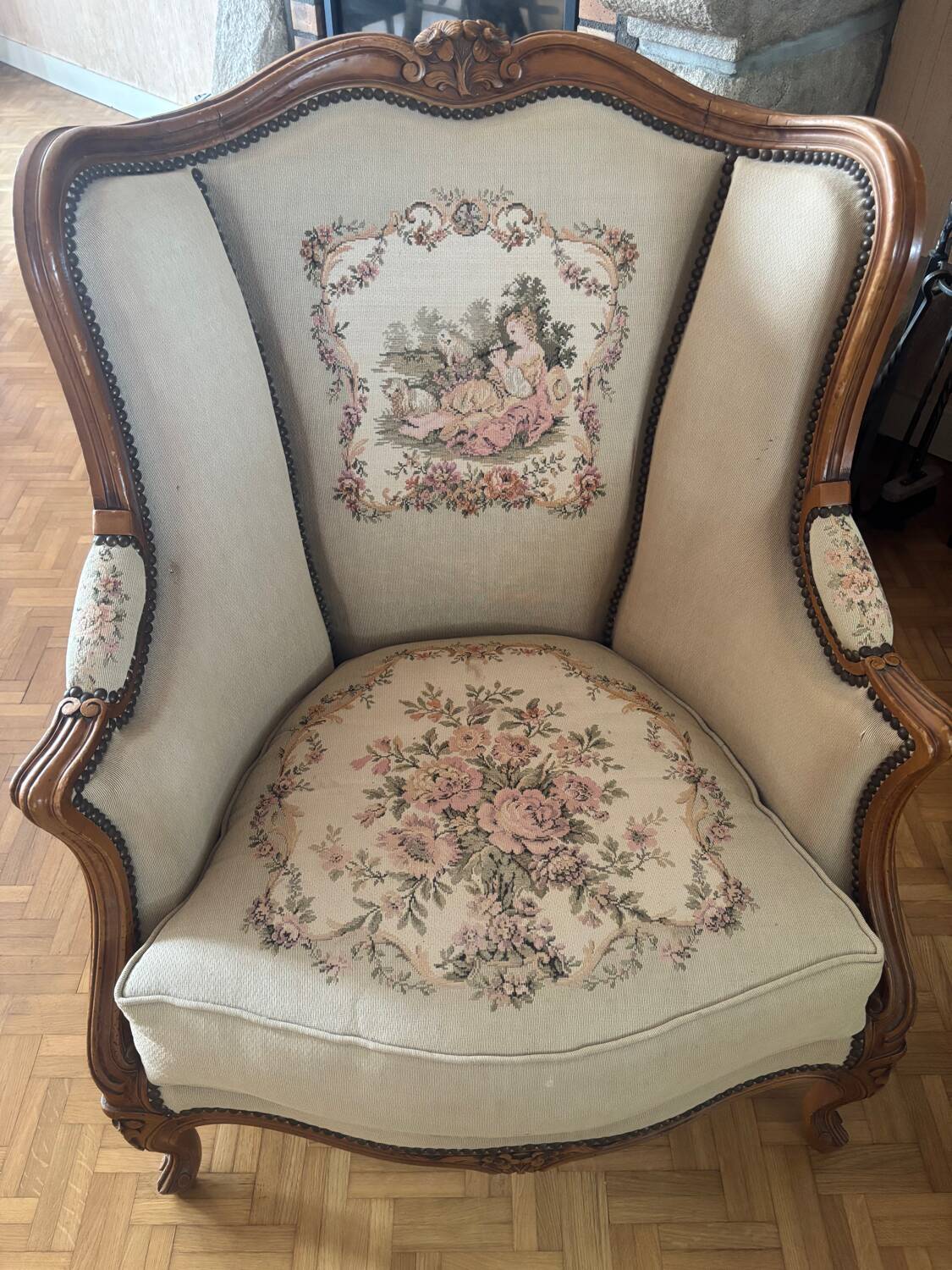 Louis XVI style living room lot