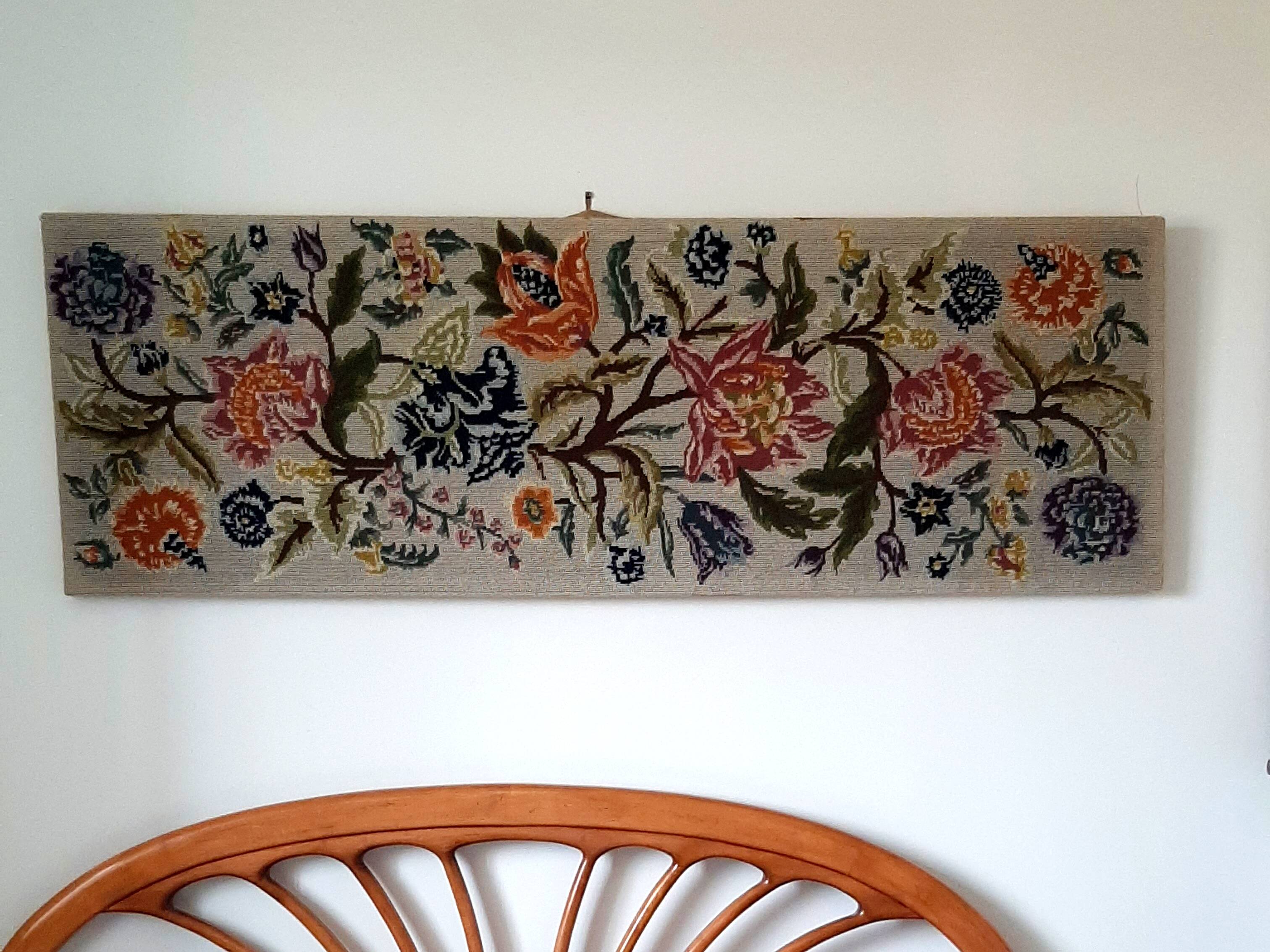 1970s wall tapestry with large multicoloured flowers