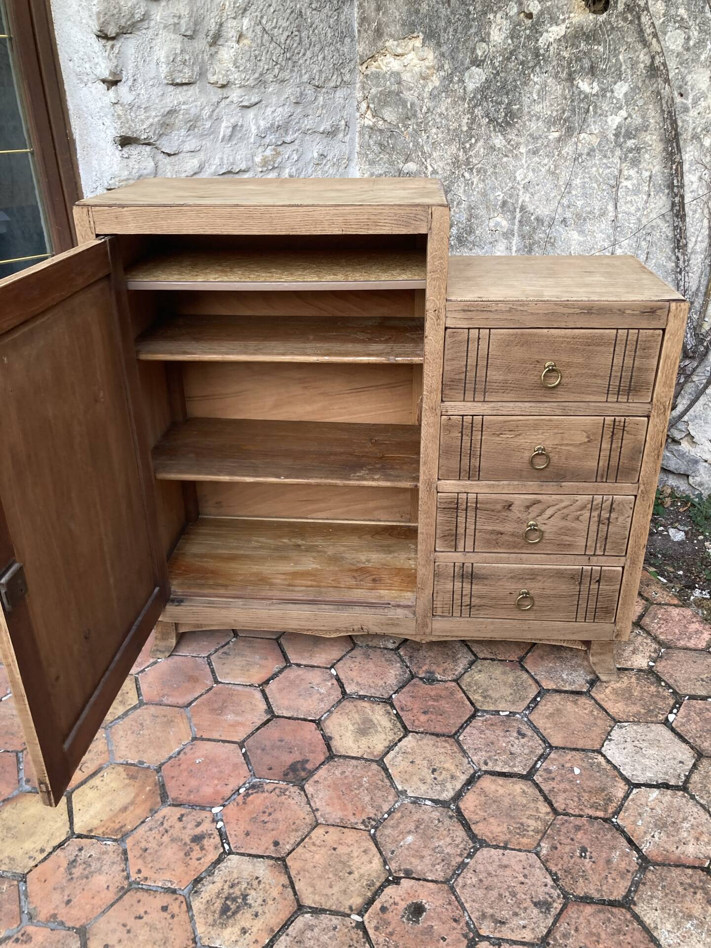 Buffet asymétrique ancien 