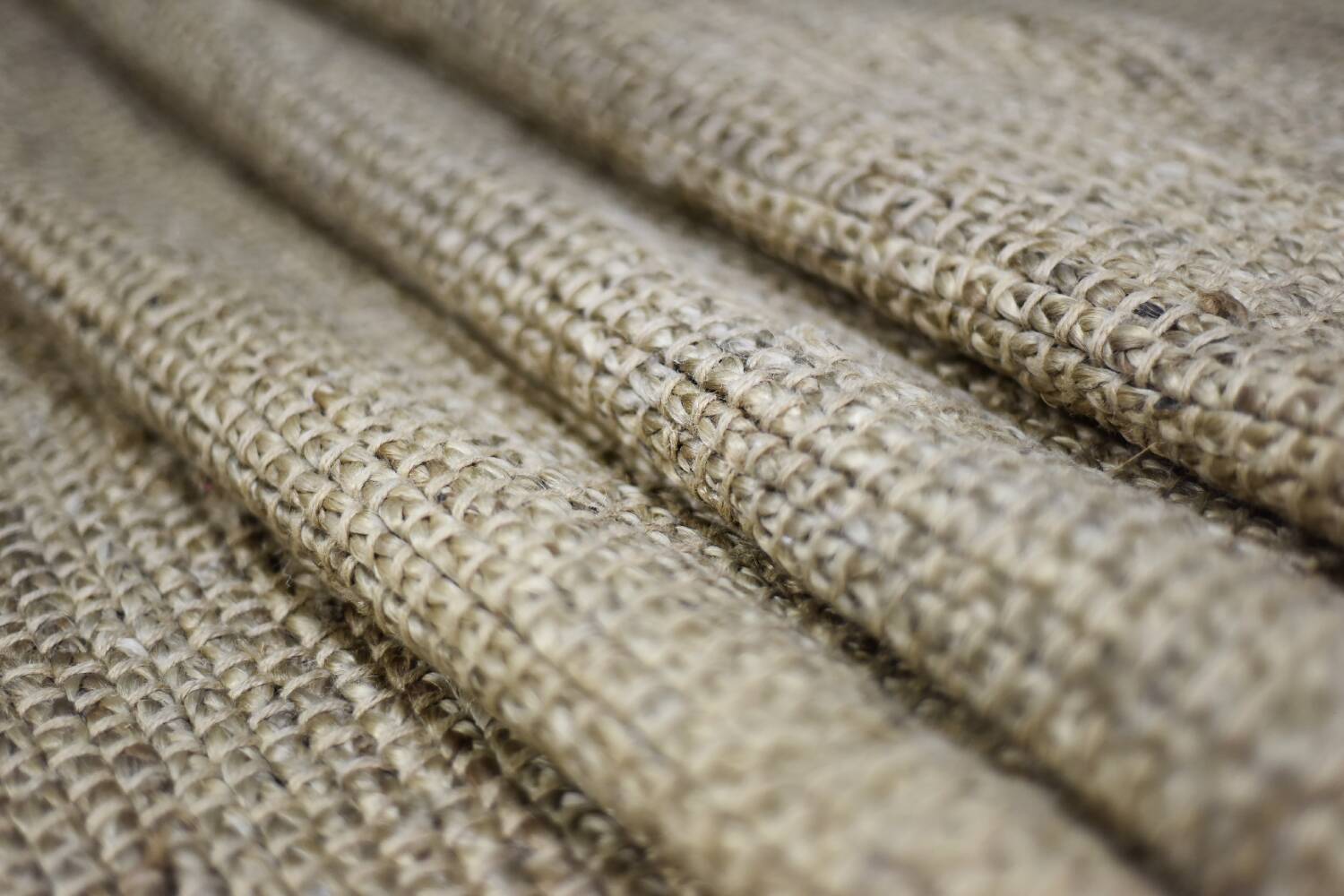 Flat-woven jute Indian rug, 1970s