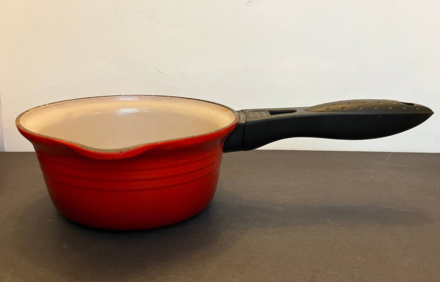 Series of 3 cast iron Le Creuset saucepans
