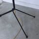 Lampadaire tripode à rotule et tablette - vintage 1950