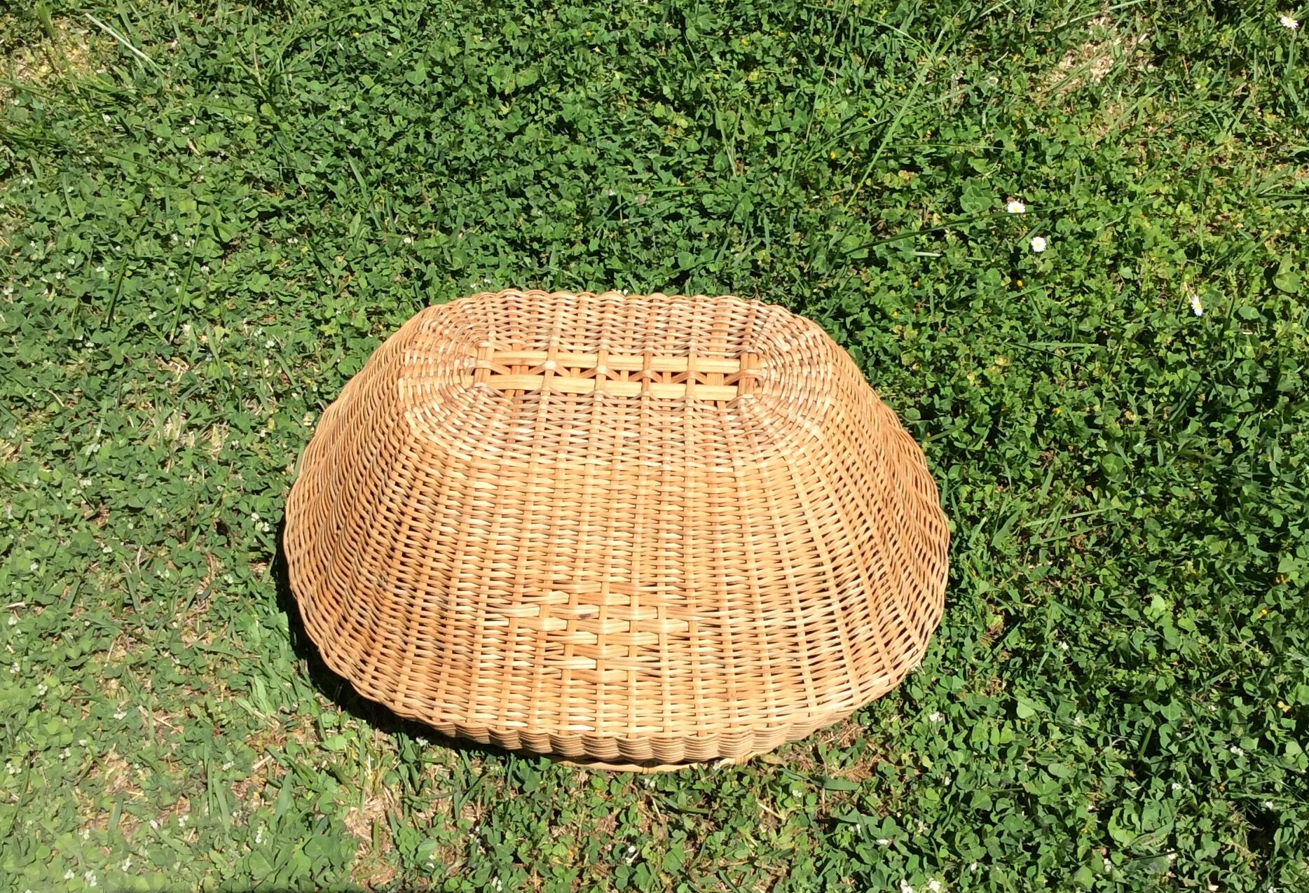 Atypical rattan panière - vintage