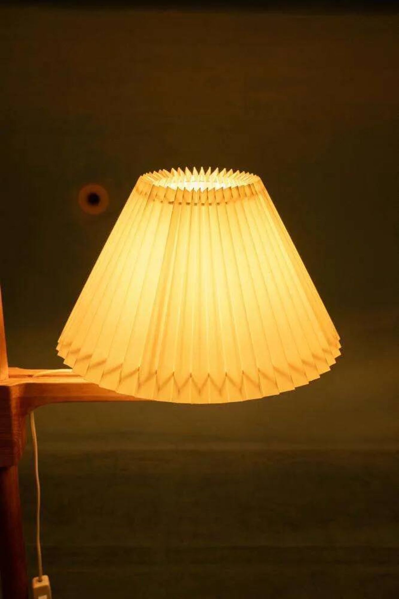 Minimalist Scandinavian floor lamp Carl Malmsten in pine, Sweden