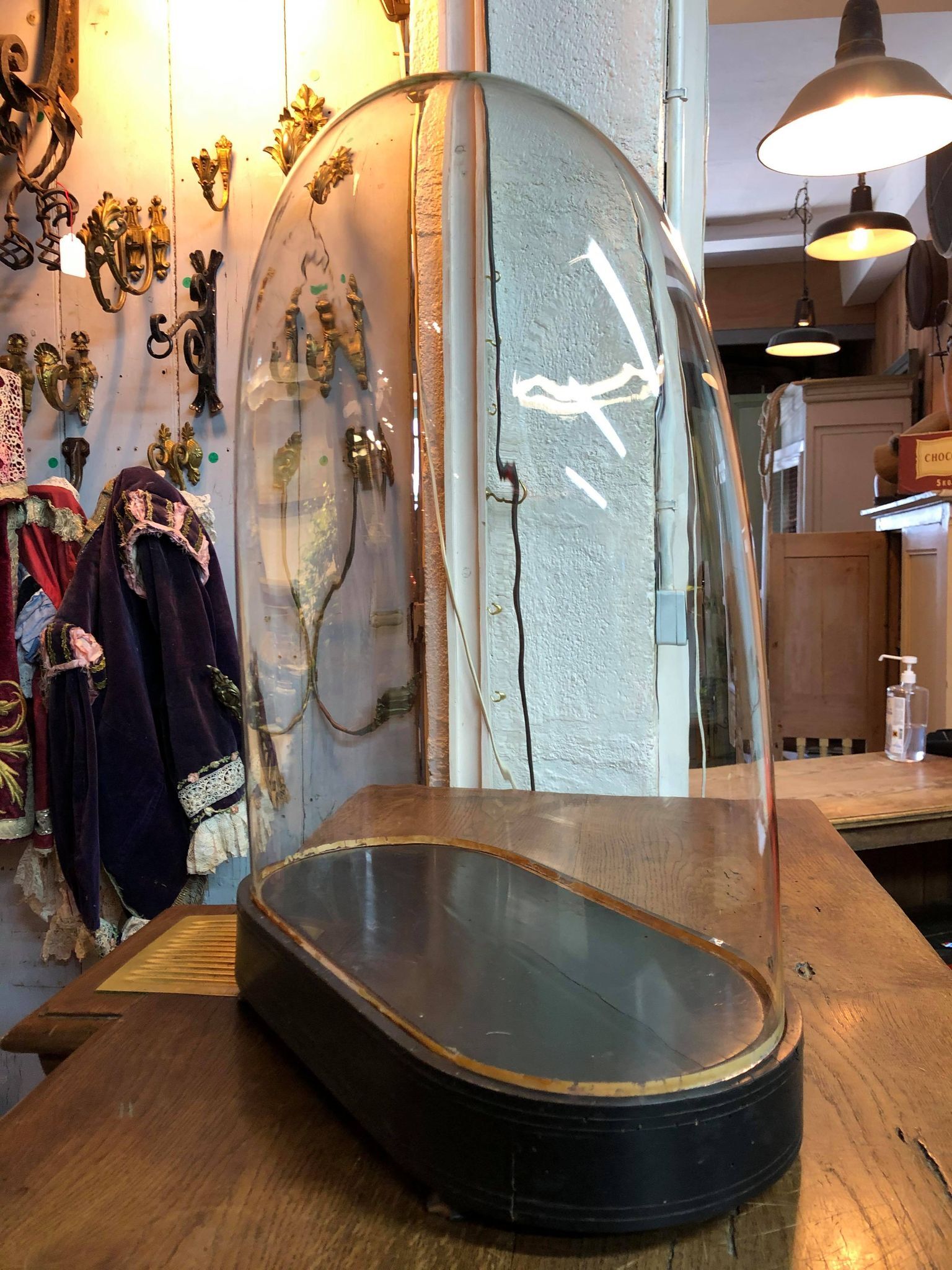 Former Napoleon III wedding globe in blown glass