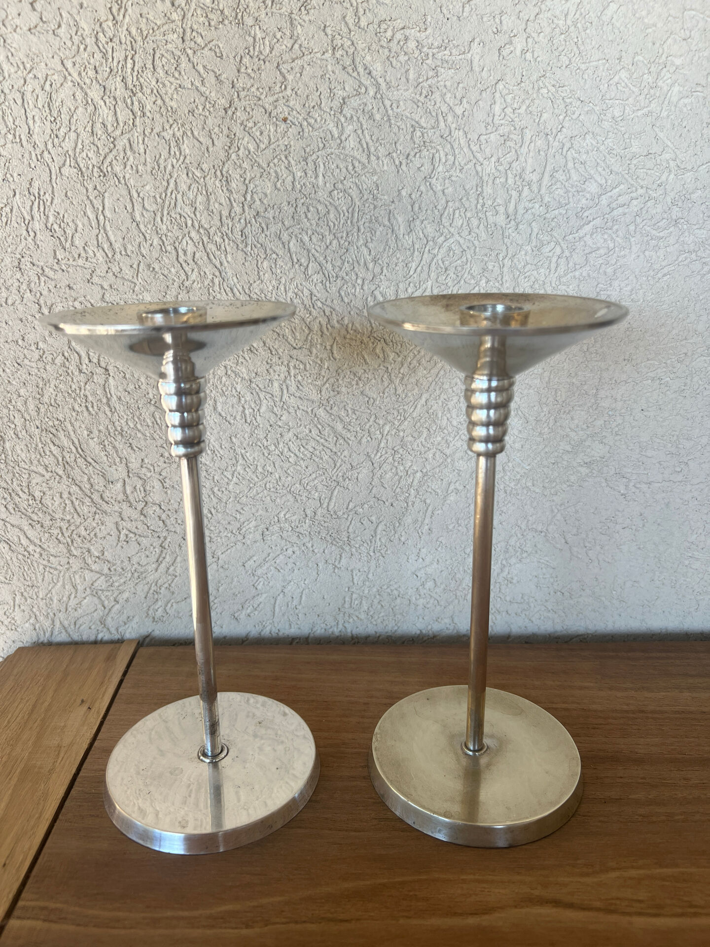 2 bougeoirs