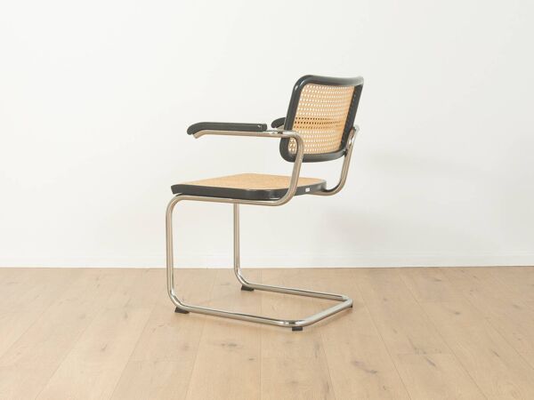 Thonet   Chaise cantilever de Marcel Breuer, époque Bauhaus, chrome, cannage de Vienne, bois noir, accoudoirs