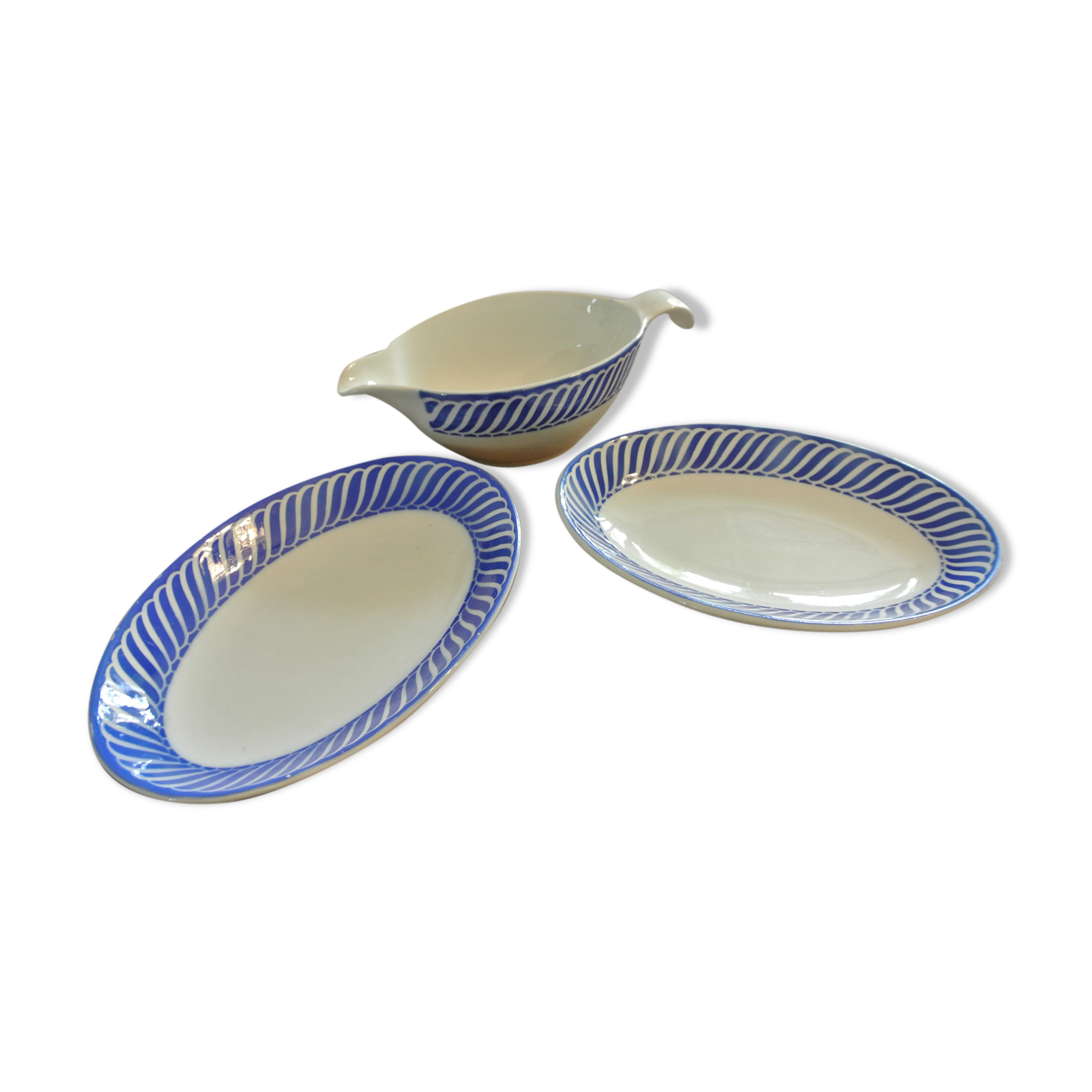 Saucier and 2 dishes