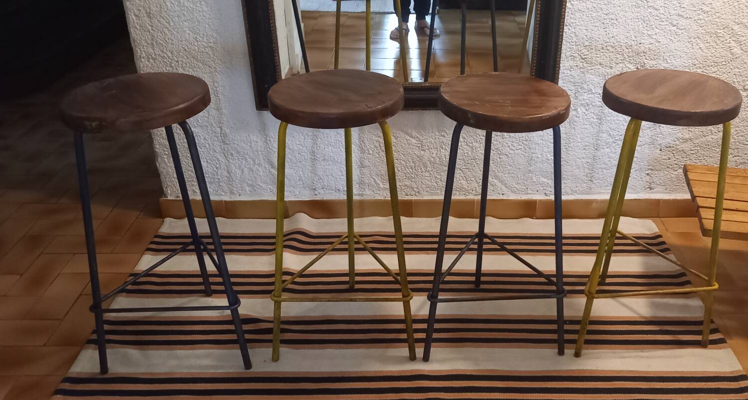 Set of 4 stools