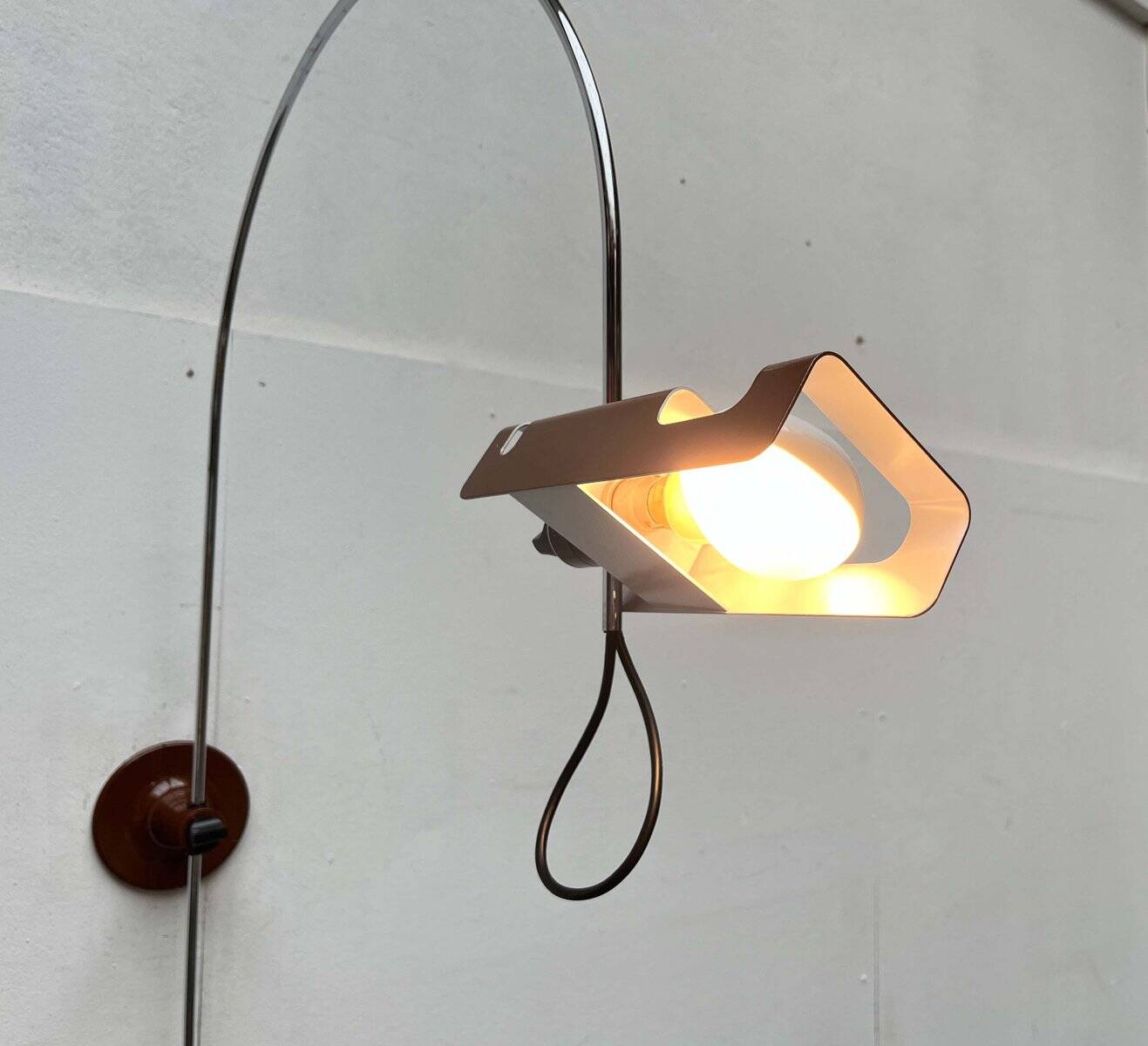 Mid-Century Modern Italian Space Arc Spider Wall Lamp by Joe Colombo for Oluce, 1960s