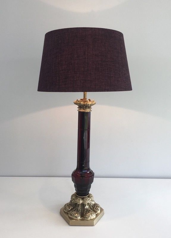 Attributable to Cristal & Bronze Paris. Important lamp in red crystal and chiselled bronze.