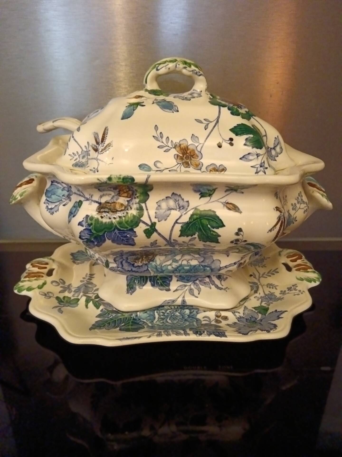 Mason's soup tureen