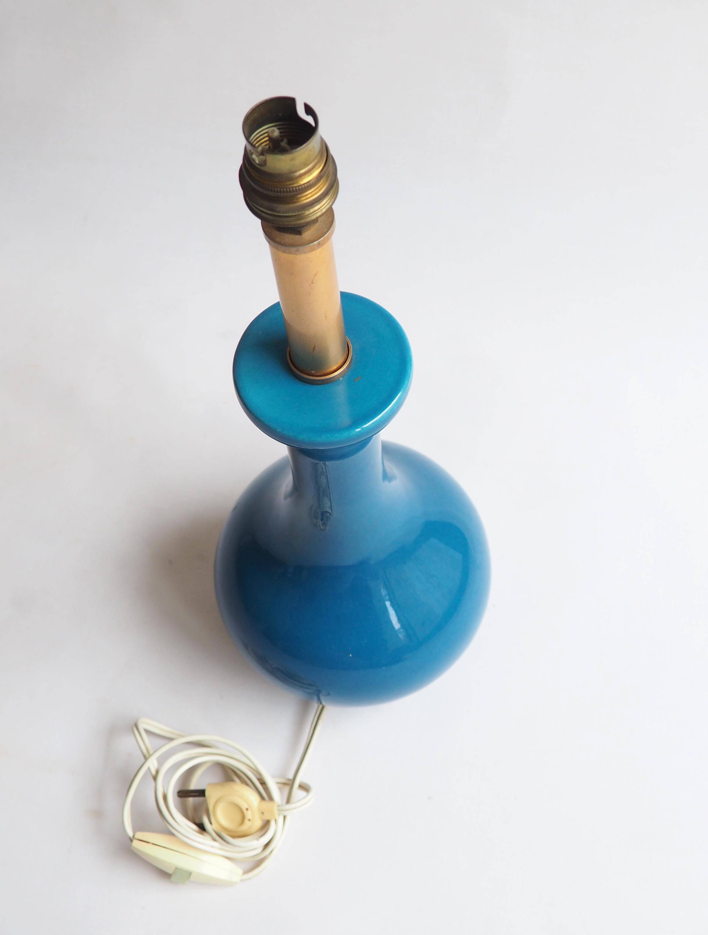 Pied de lampe en céramique bleue