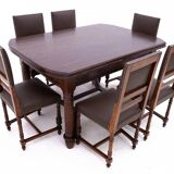 Antique table with 6 chairs from around 1880. After renovation.