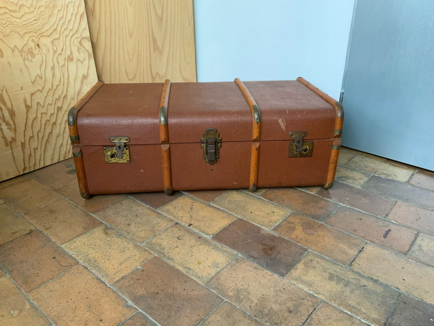 Travel trunk