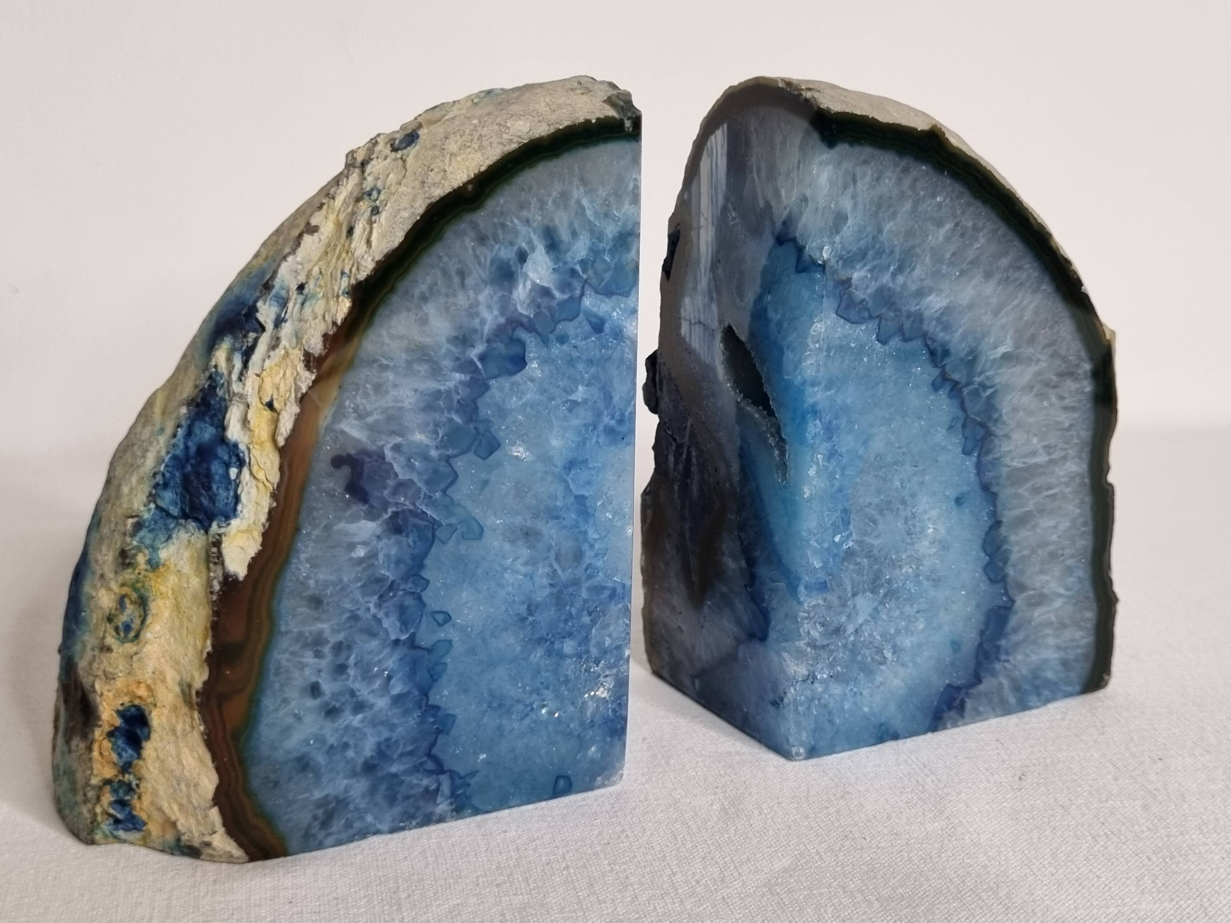 Pair of polished blue agate bookends - 11 cm