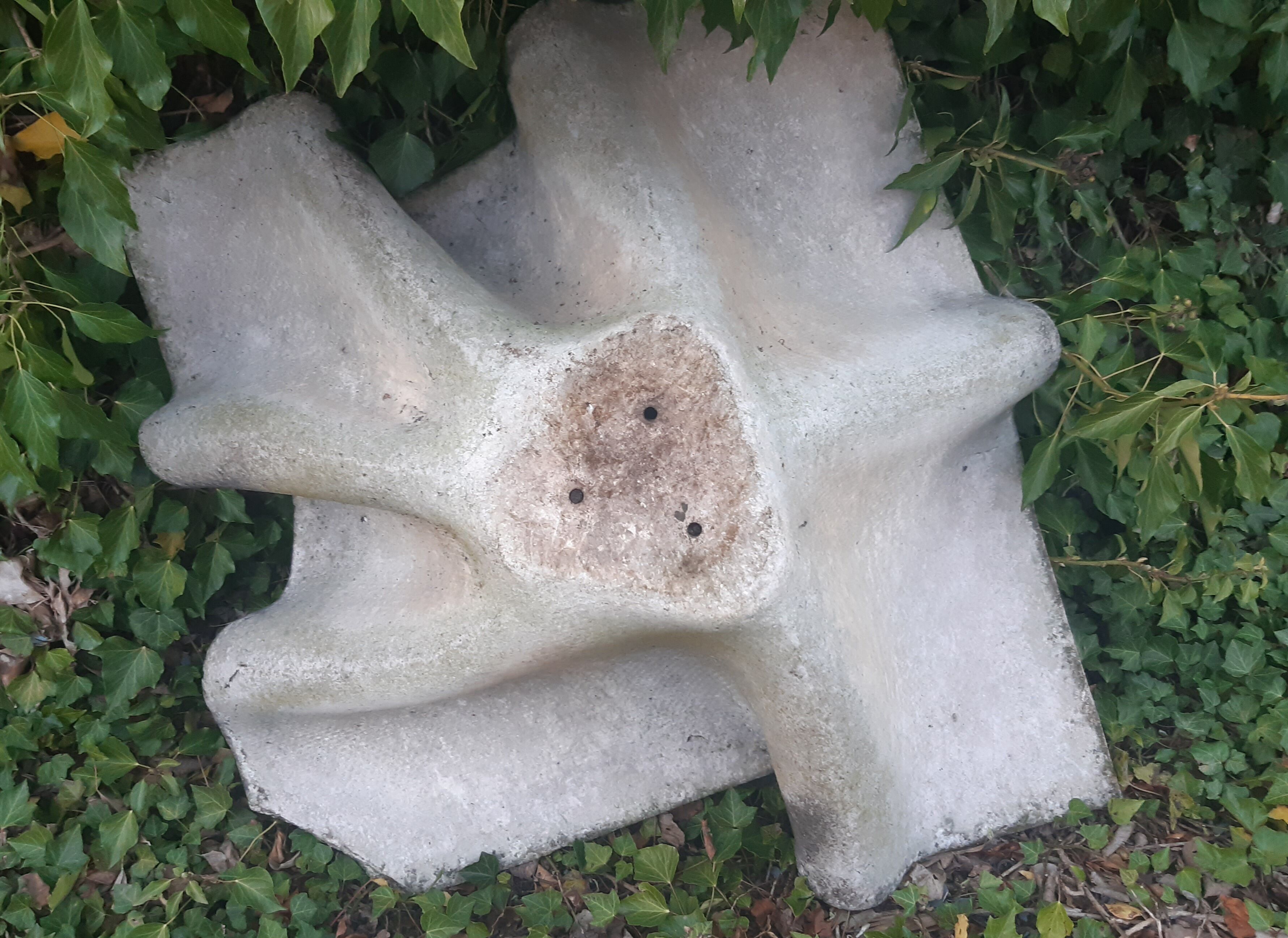 Handkerchief planter by Willy Guhl for Eternit 1950