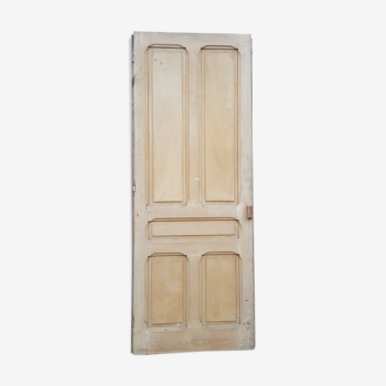 Old molded separation door