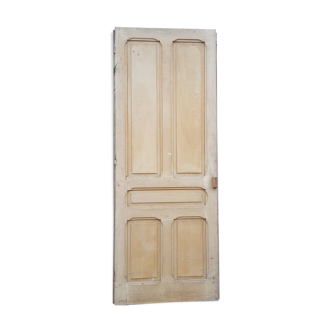 Old molded separation door