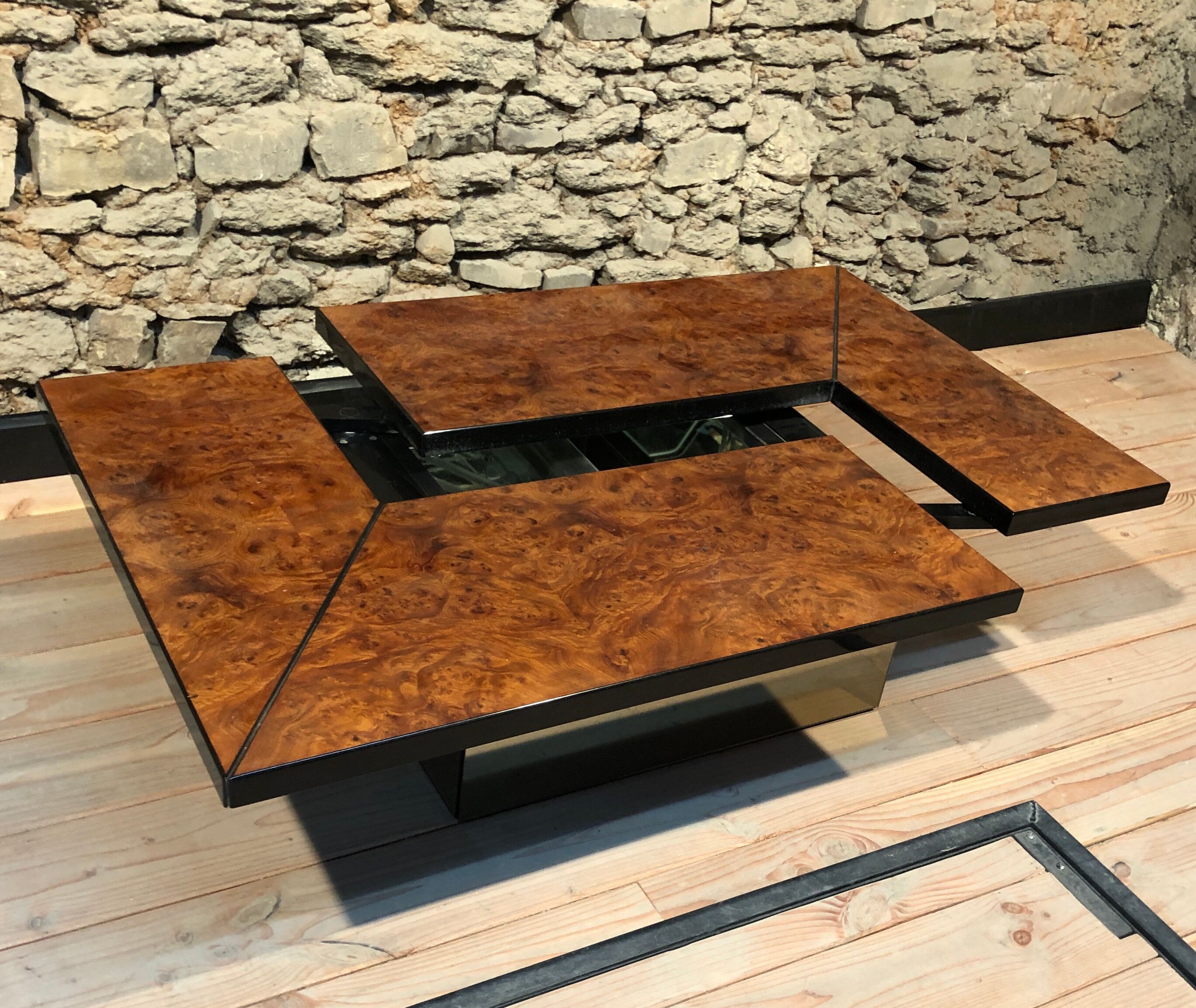 Table basse bar cocktail caché en loupe d'orme de Paul Michel, 1970 Roche Bobois