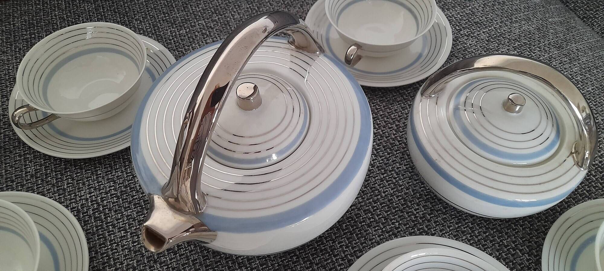 Art Deco tea and coffee service in Limoges porcelain Charles Arenfeld