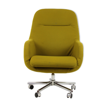 Fauteuil pivotant vintage de UP Zavody Rousinov, années 1970