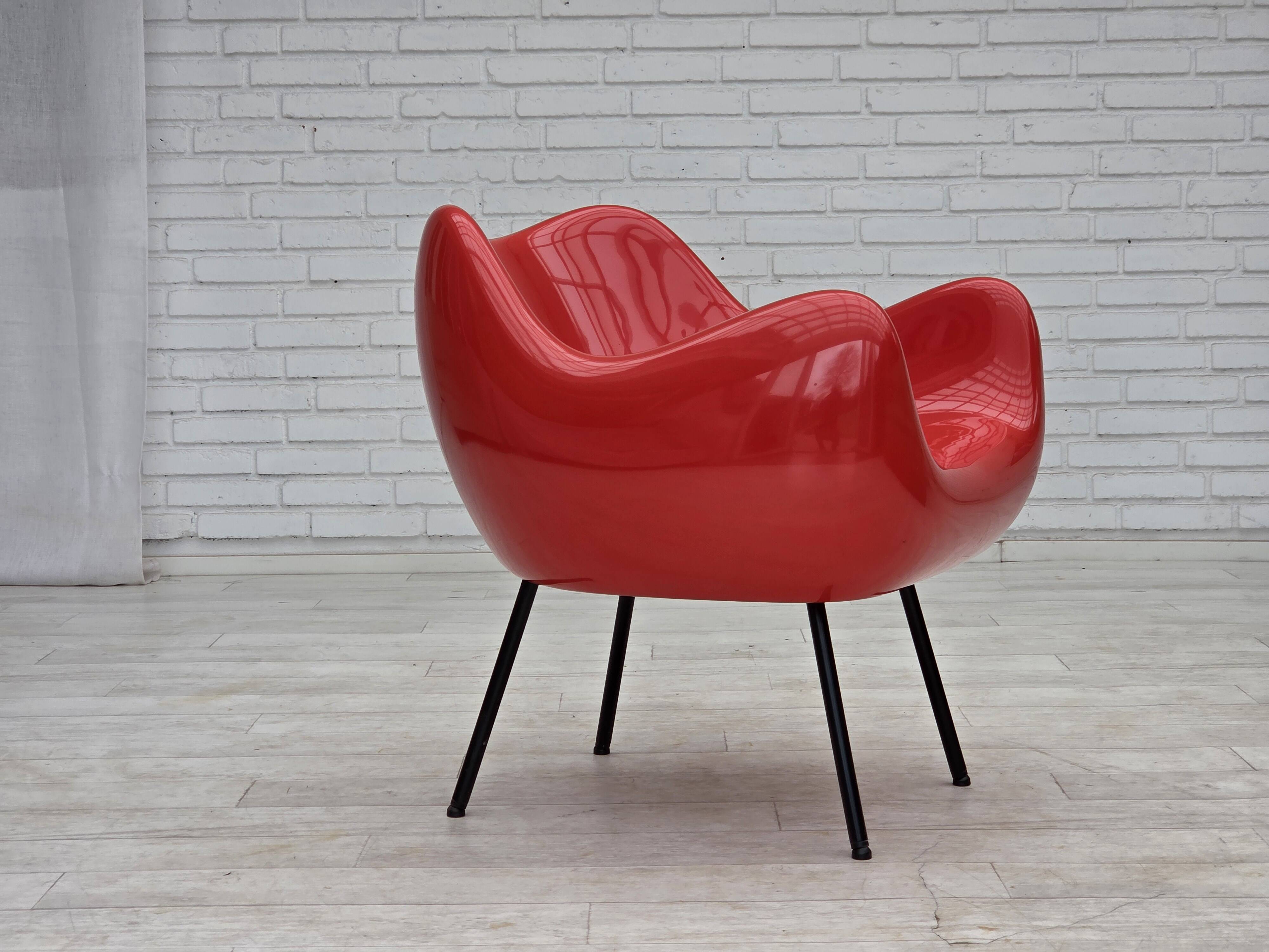 1960s, socialist realism design icon by Roman Modzelewski, model RM58.