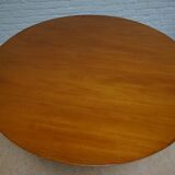Mid-century modern round table by  Knoll International Kiga S.p.A, 1960s