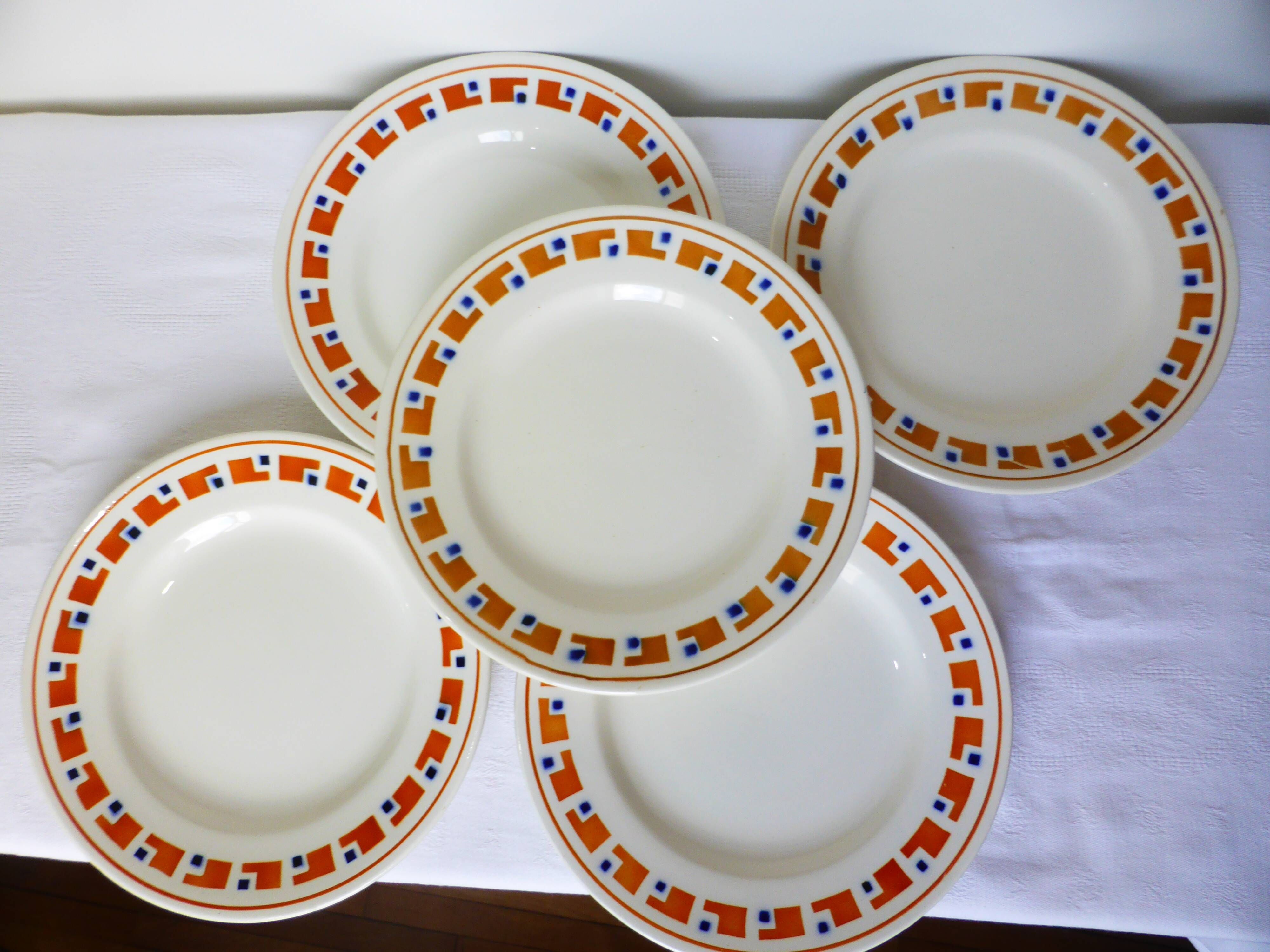 5 flat plates in iron earth of the Salins model Lucette 210834