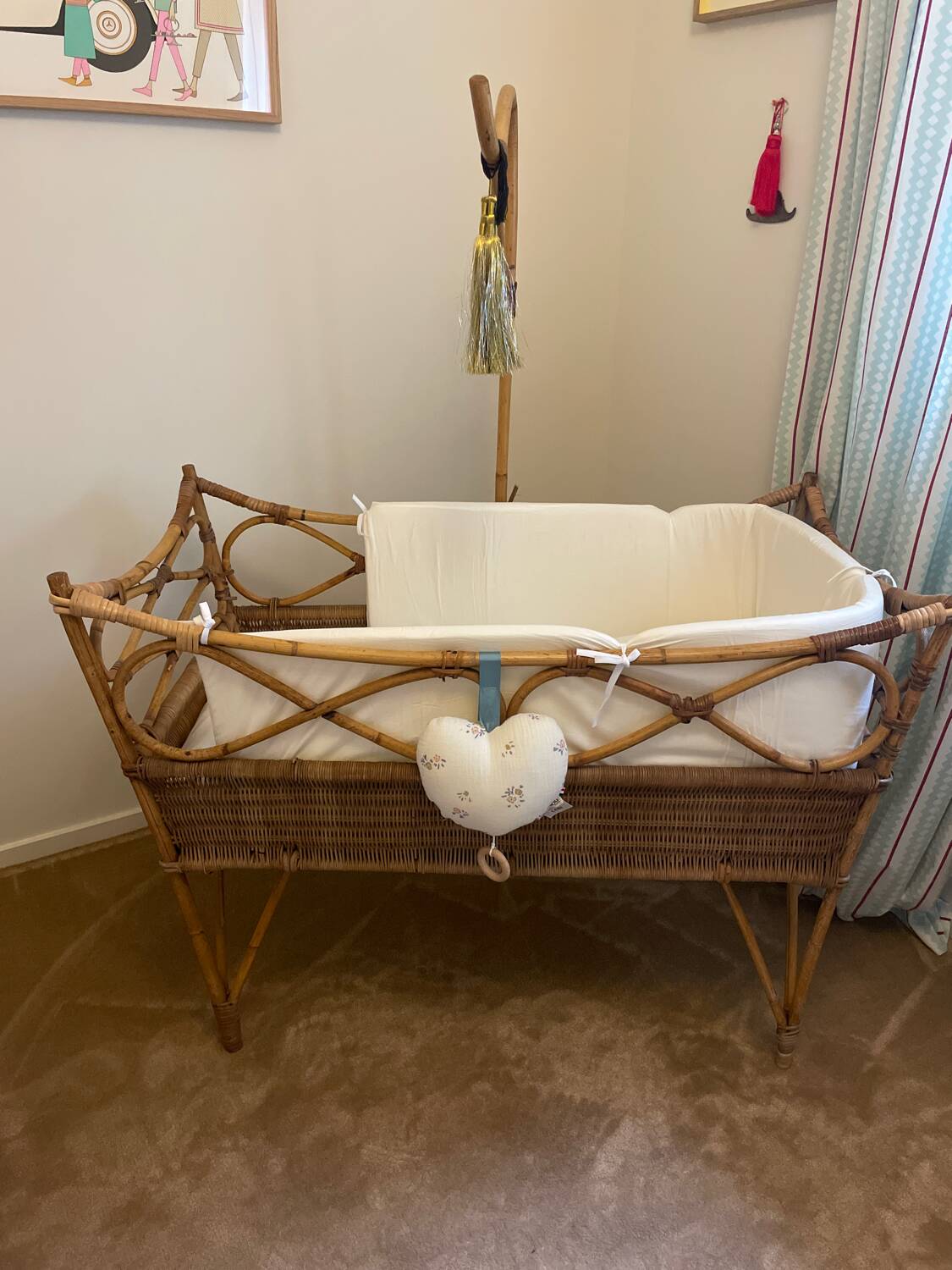 Rattan baby bed