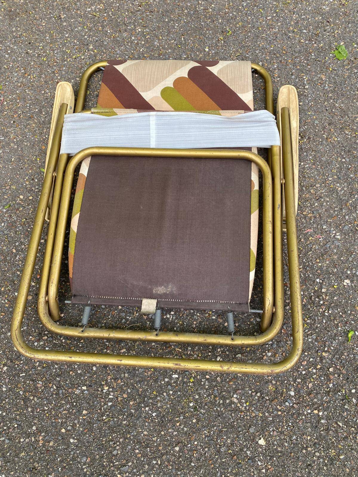 Chaise longue fauteuil pliable Lafuma tissu et acier doré 1970