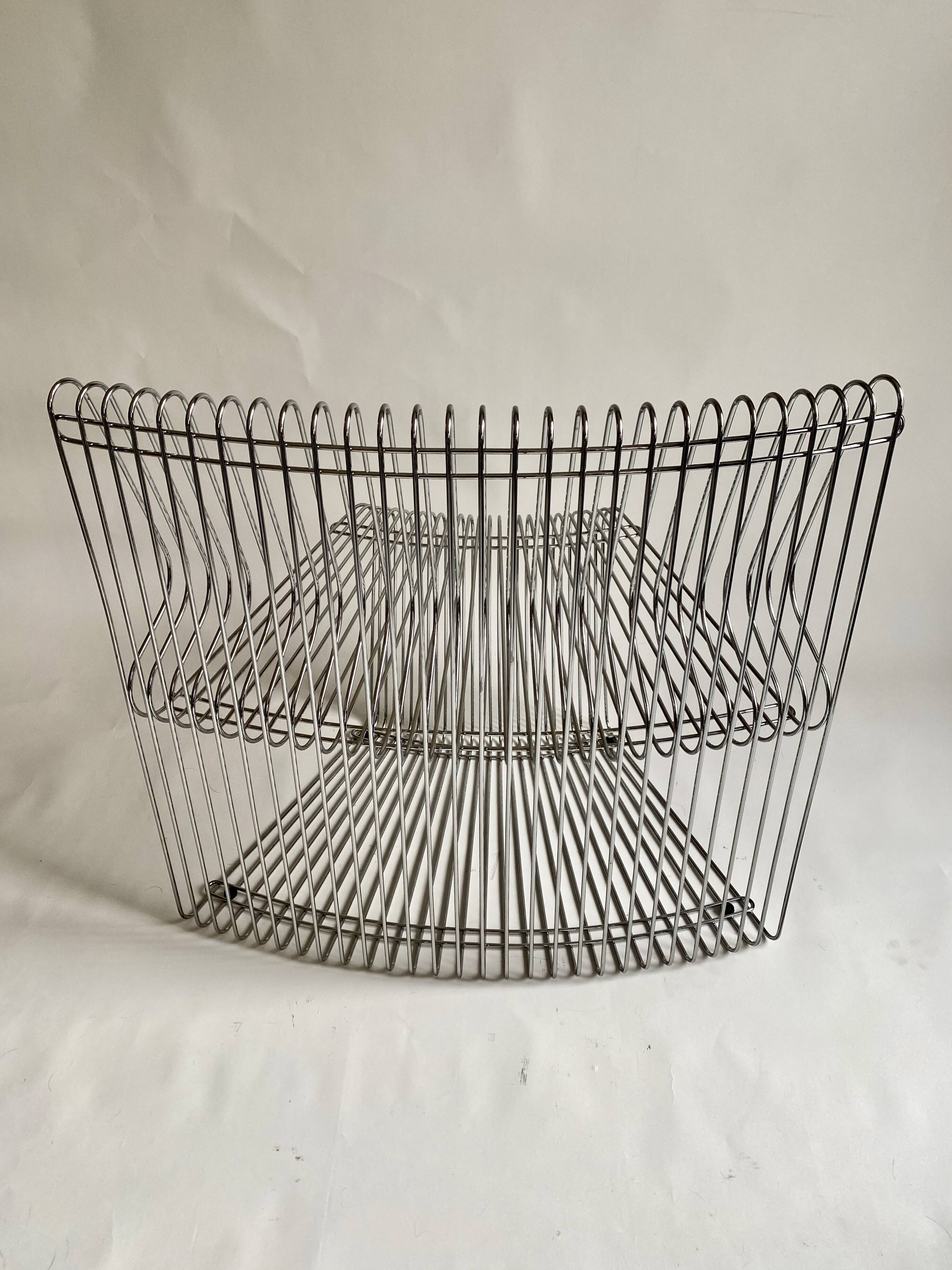 Verner Panton . Fauteuil Pantonova, modèle 'Concave'