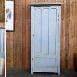 Wall cabinet has a door on coaching