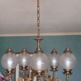 Louis Philippe bronze chandelier Height 80 cm max, diameter 47cm, 5 globes diameter 13cm