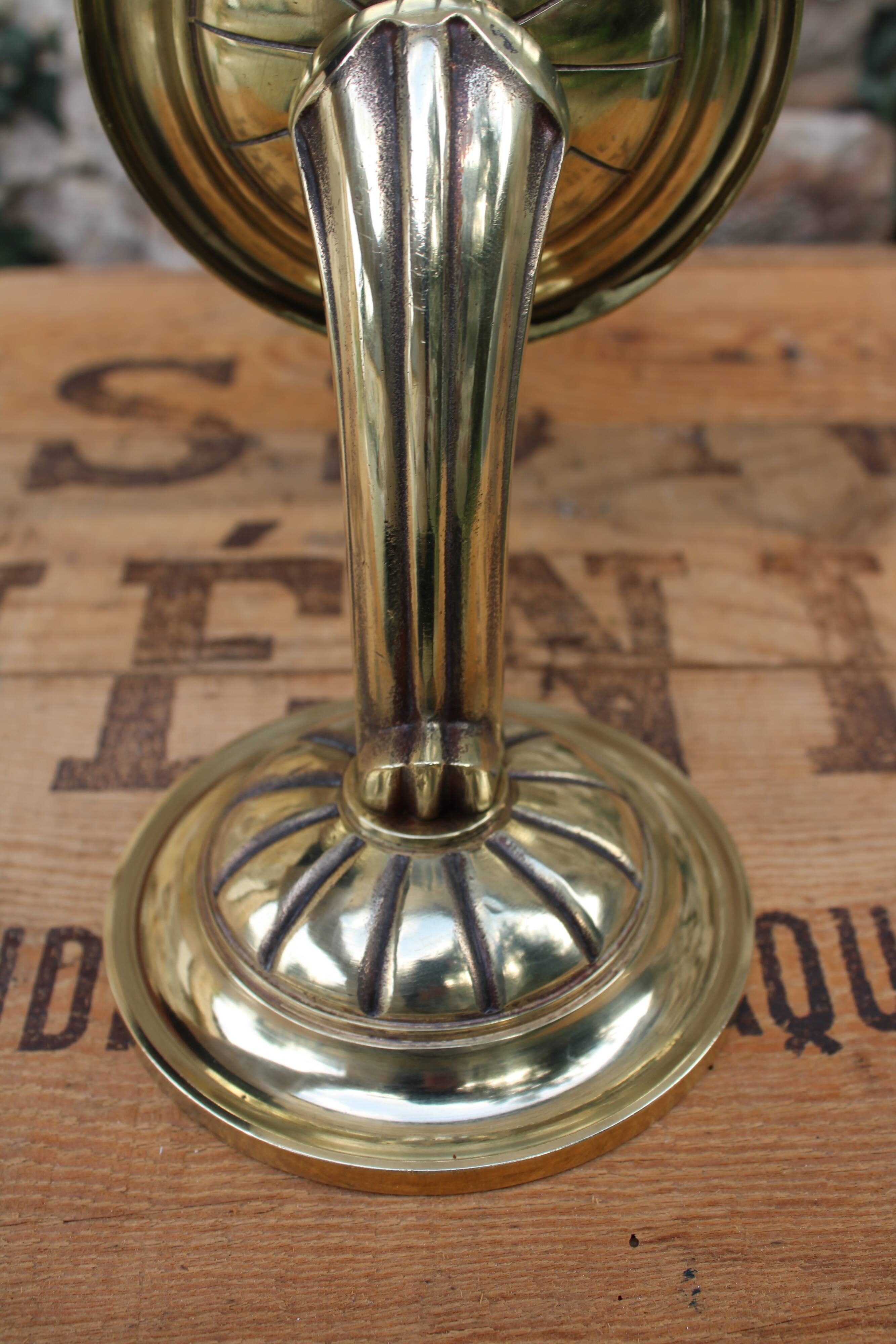 Sconce brass "pine apple" and glass