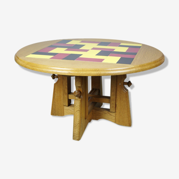 Round table with adjustable height by Guillerme and Chambron