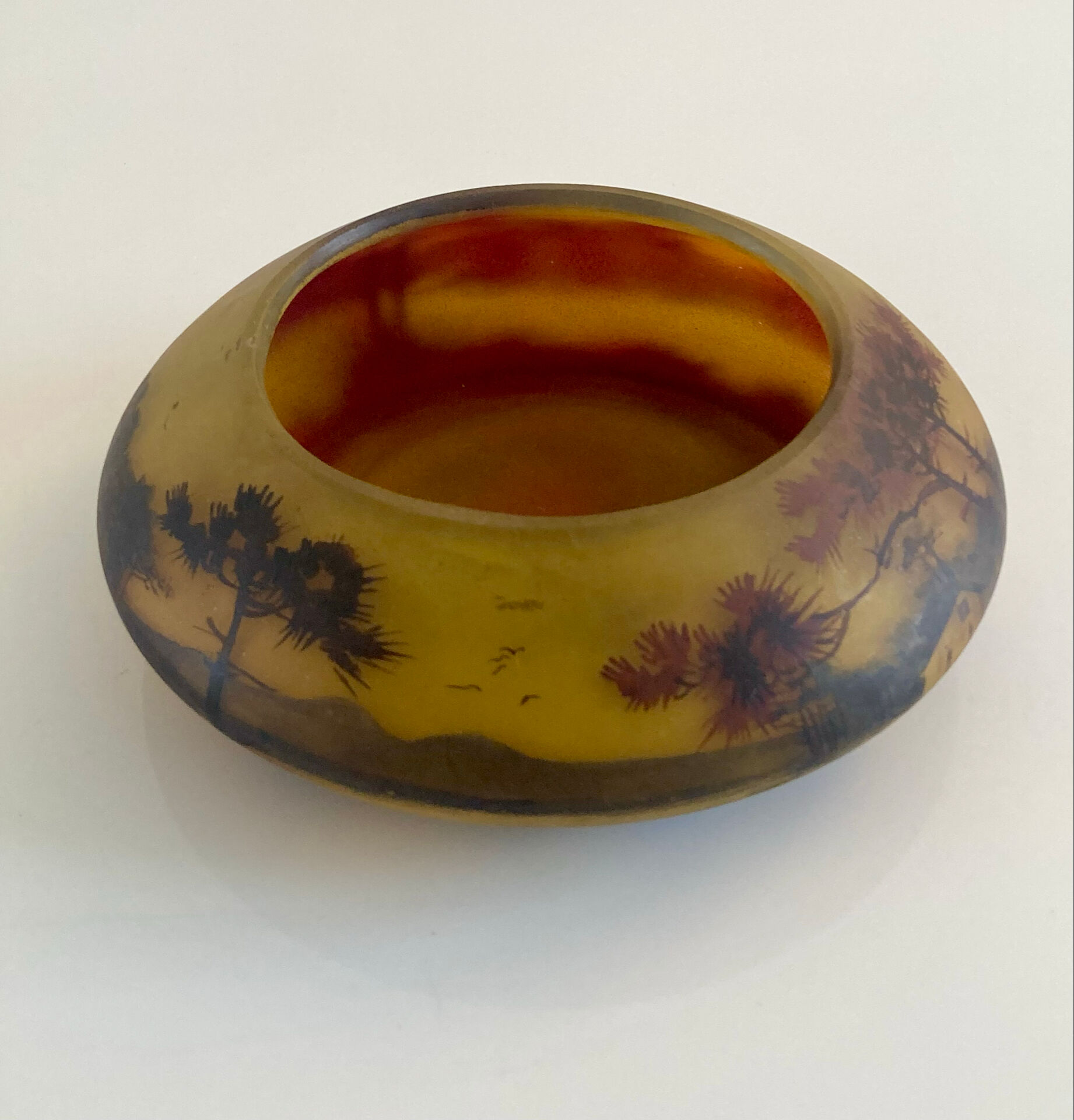 Circular glass bowl - hand-painted by Jean Simon Peynaud