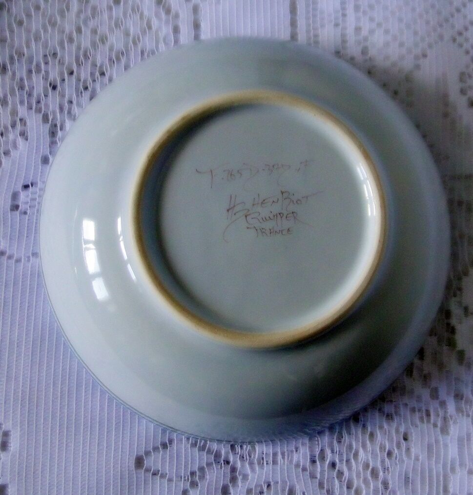 Decor cup with blue rooster hb henriot quimper