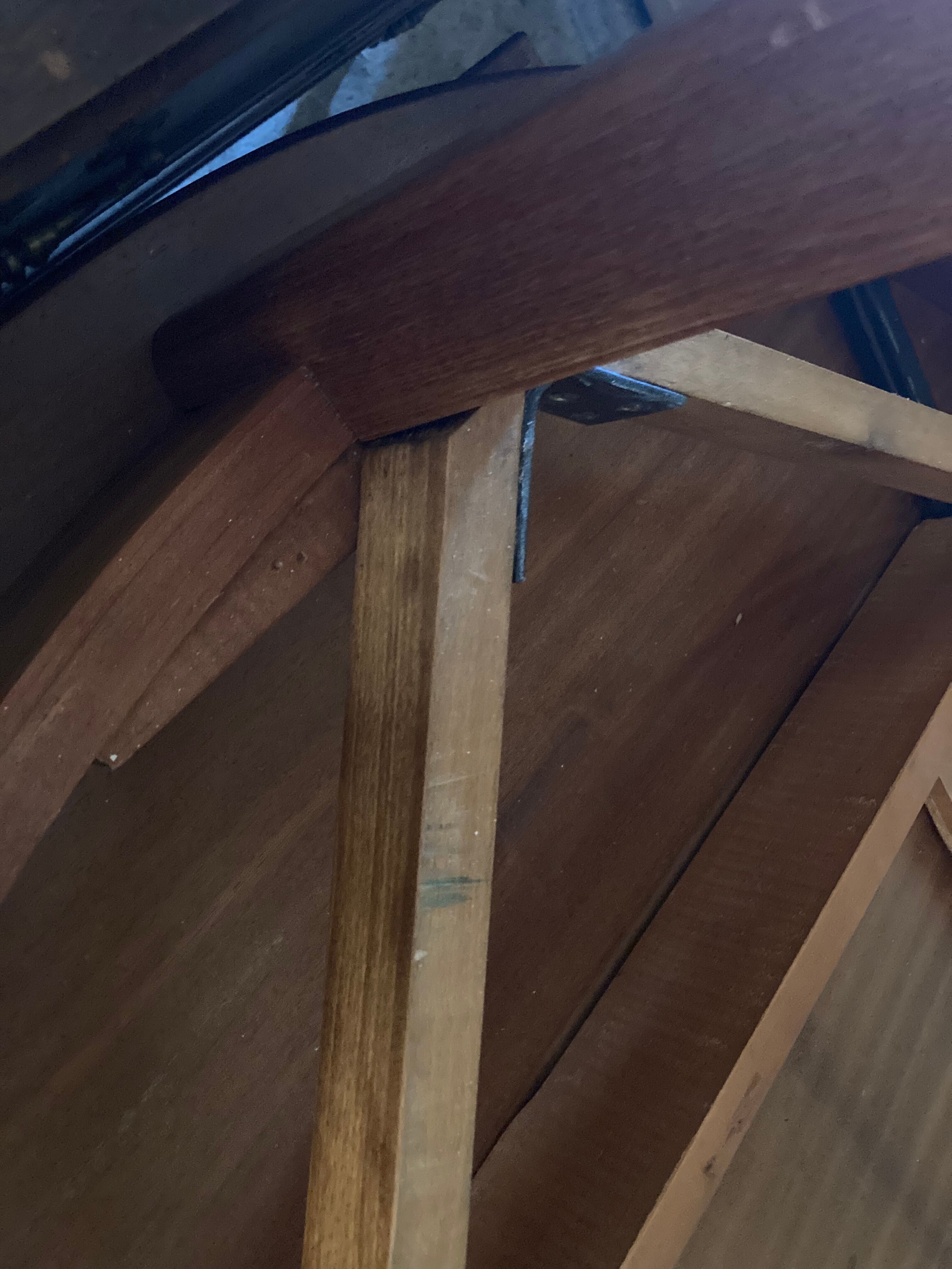 Scandinavian round table with extension