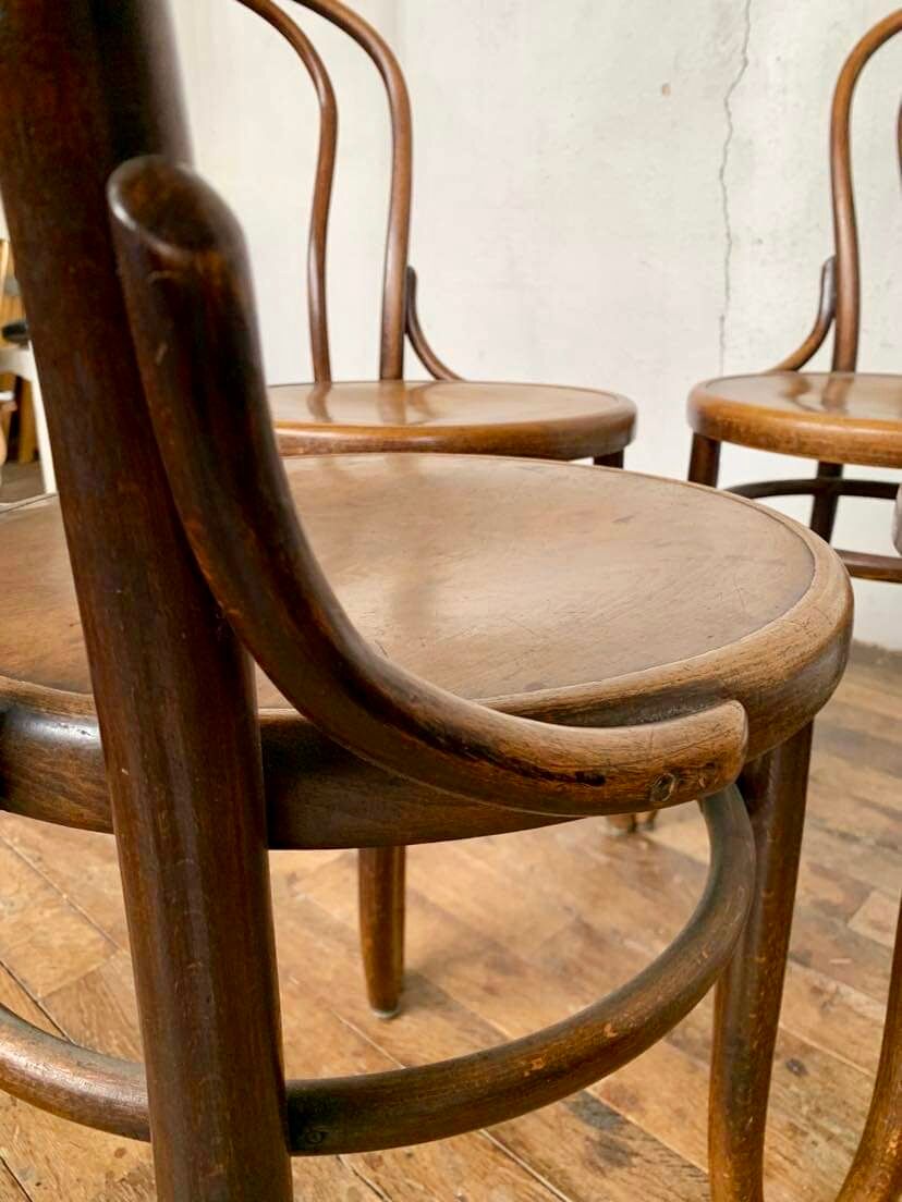 Series of 4 old bistro chairs in curved wood Stamp FISCHEL