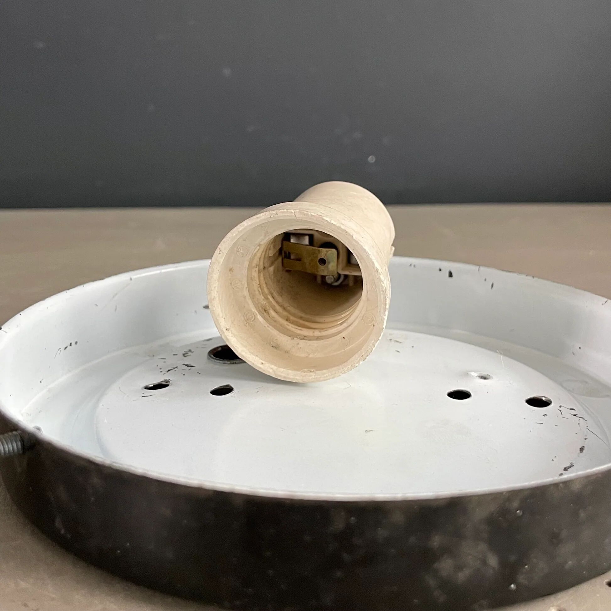 Ceiling light or wall light in moulded convex glass.