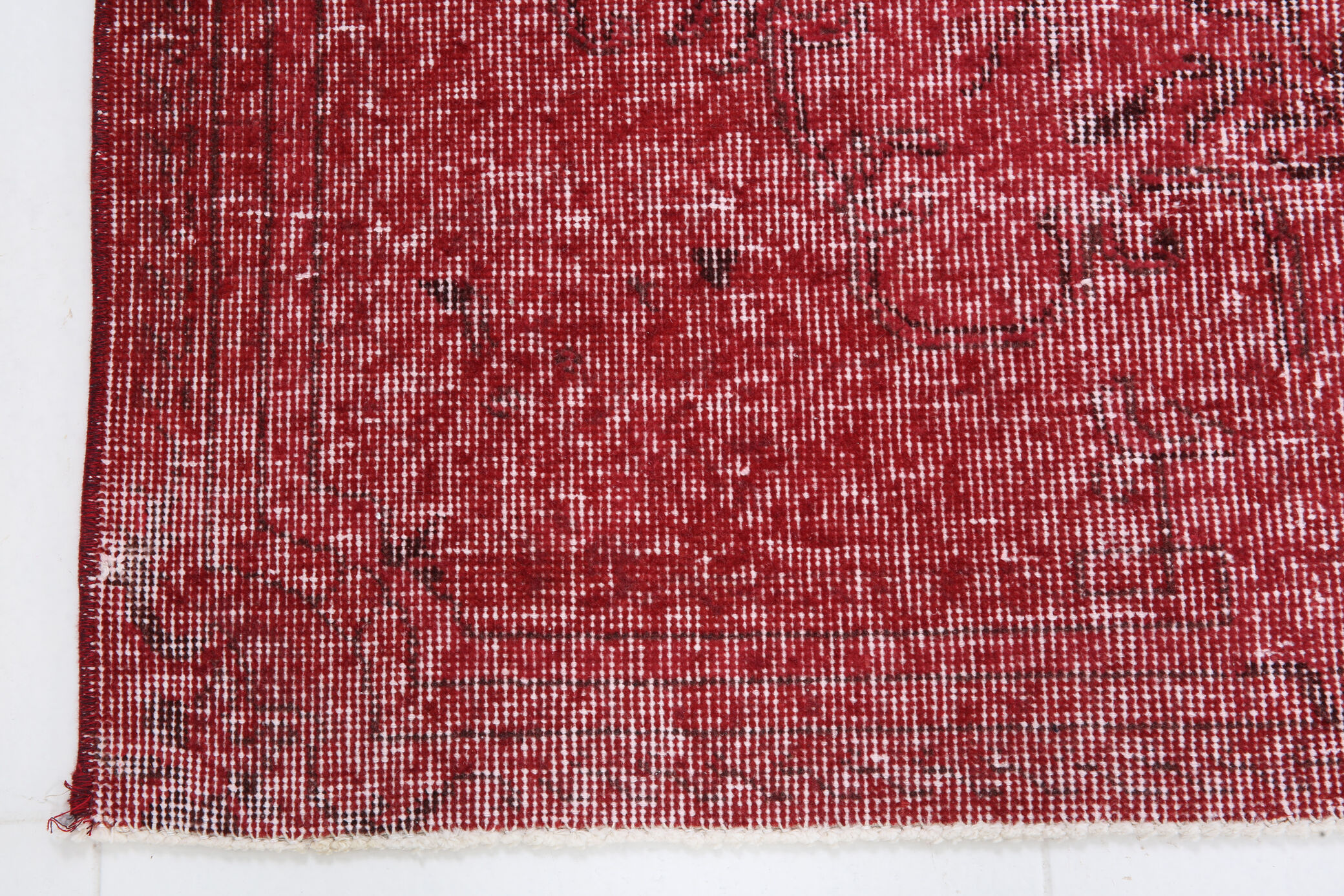 Tapis rouge affligé vintage 195x113cm