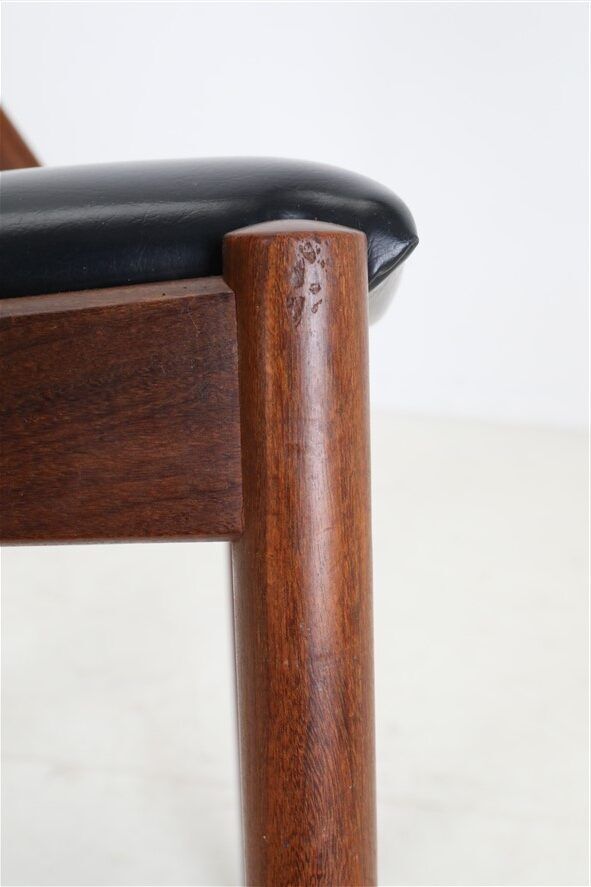 Schou Andersen Møbelfabrik / Kai Kristiansen Type 31 chair / teak / skai / Mid Century Danish Modern Design / 1950s / 1960s