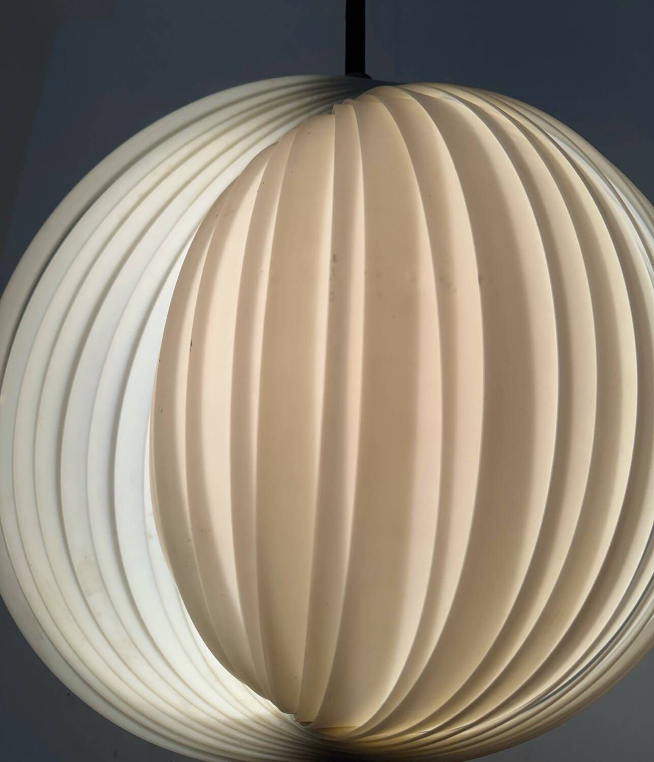 “Moon” chandelier, 70s design